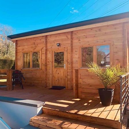 Chalet 2 Personnes Avec Jacuzzi Et Piscine Saisonniere Partagee Corcieux Zewnętrze zdjęcie