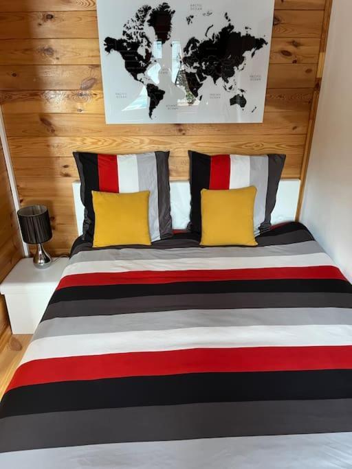 Chalet 2 Personnes Avec Jacuzzi Et Piscine Saisonniere Partagee Corcieux Zewnętrze zdjęcie